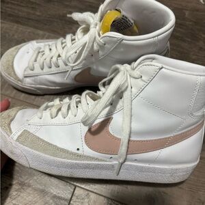 Nike Blazer Mid ‘77 Sneakers